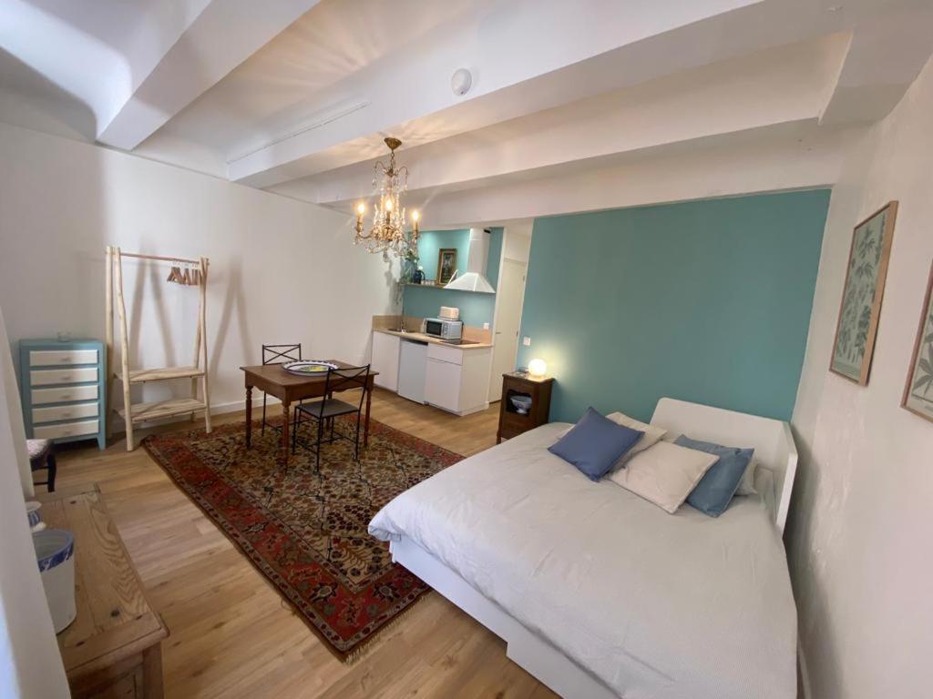 3 Studios Hyeres - Centre Ville Rue Pietonne - Manon Екстер'єр фото