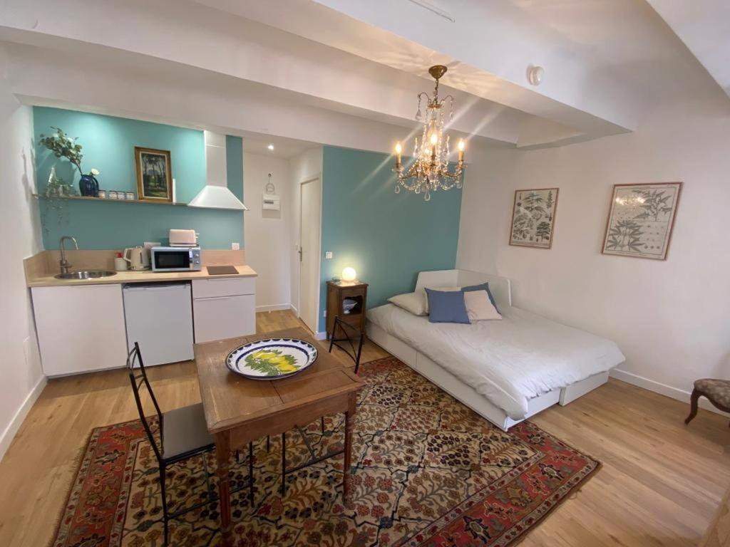 3 Studios Hyeres - Centre Ville Rue Pietonne - Manon Екстер'єр фото